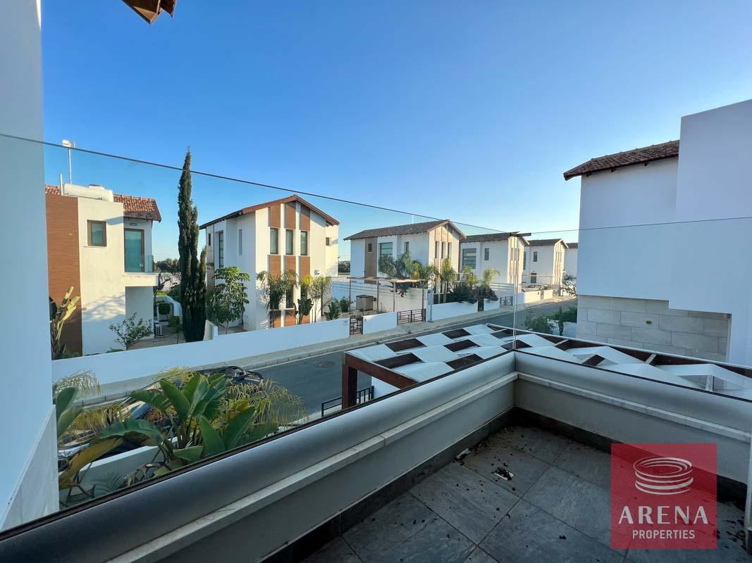 14-3-BED-VILLA-IN-AYIA-TRIADA-FOR-SALE-6582-1