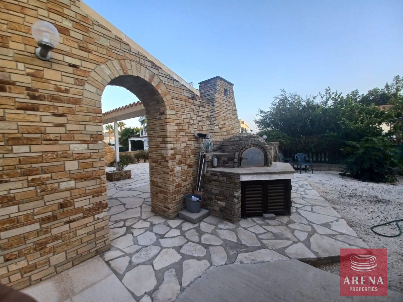 14-3-BED-VILLA-IN-PYLA-7456