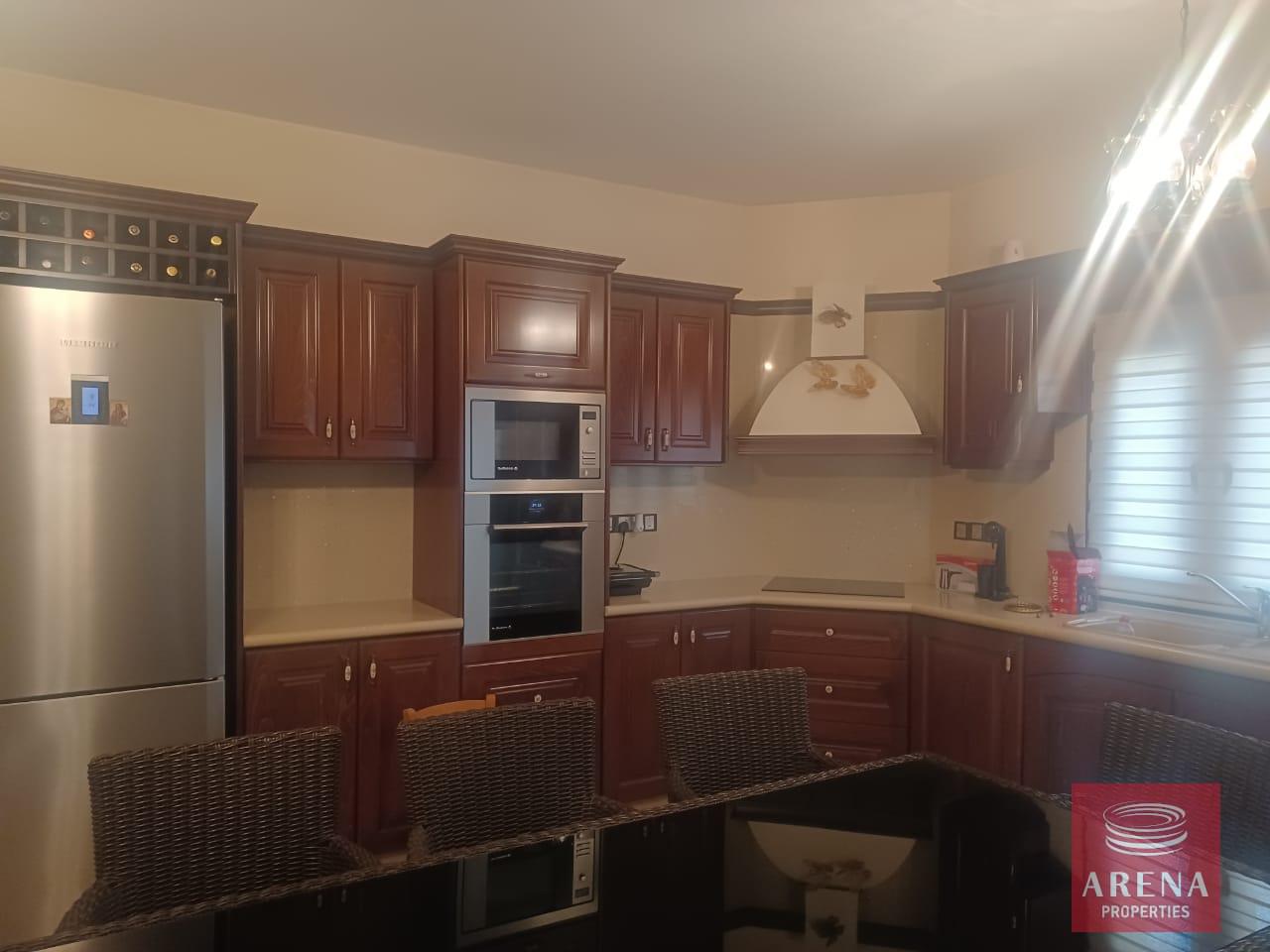 14-3-BED-VILLA-VRYSOULLES-9128