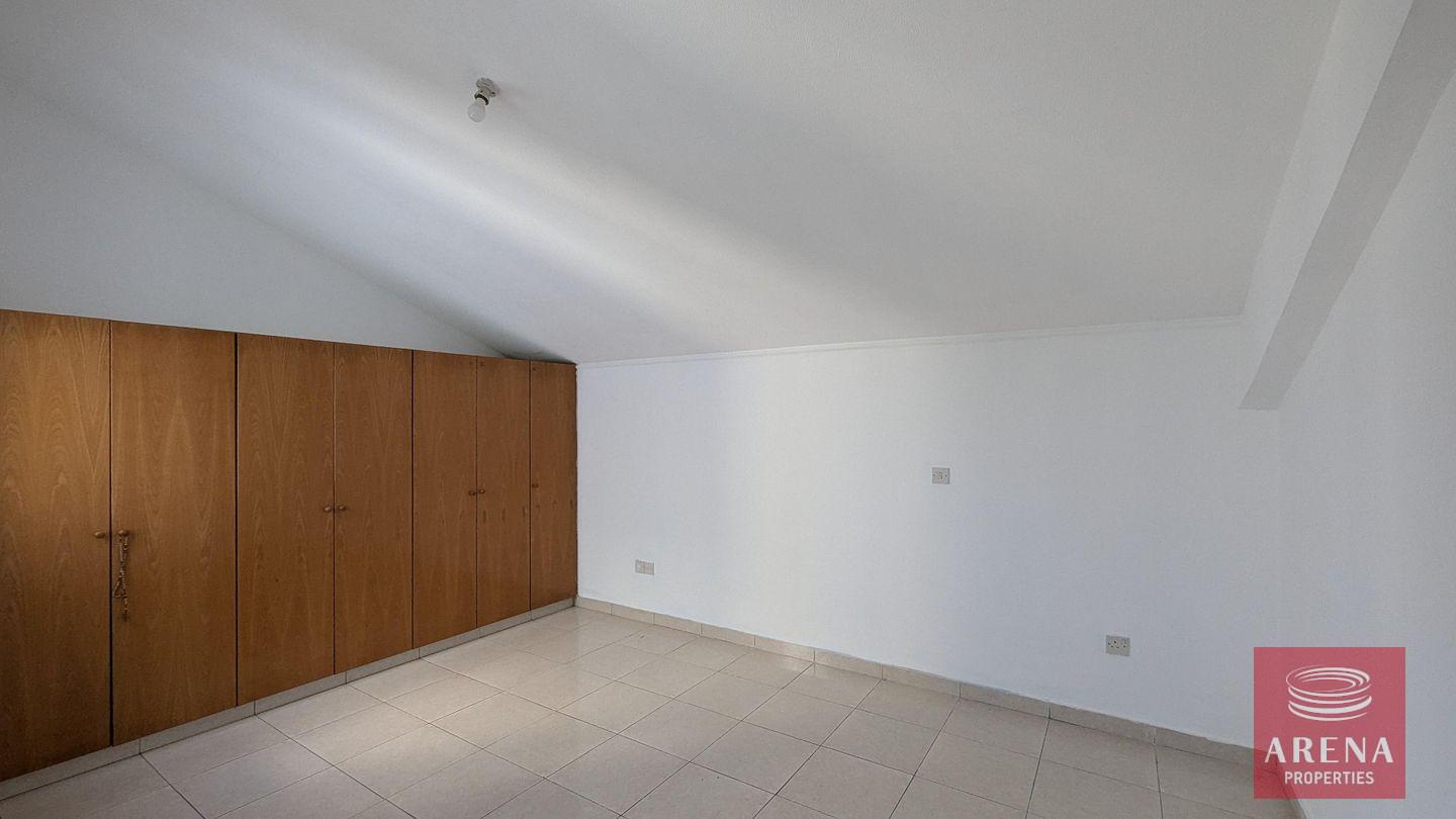 14-3-bed-apt-makenzy-8773