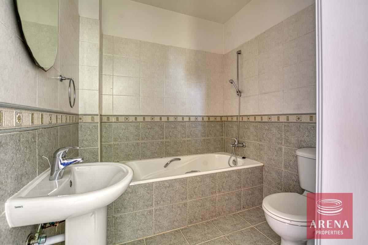 14-3-bed-th-for-sale-in-Paralimni-5880