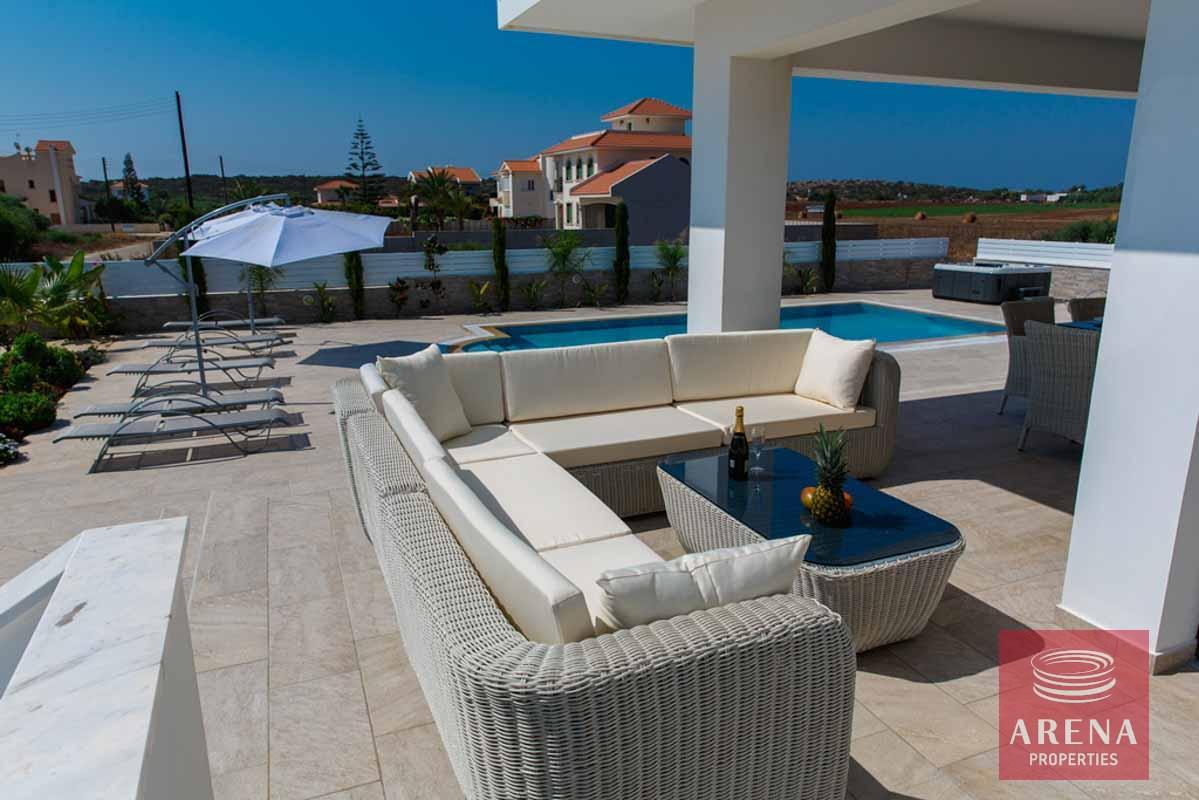 14-4-BED-VILLA-IN-CAPE-GRECO-FOR-SALE-6288