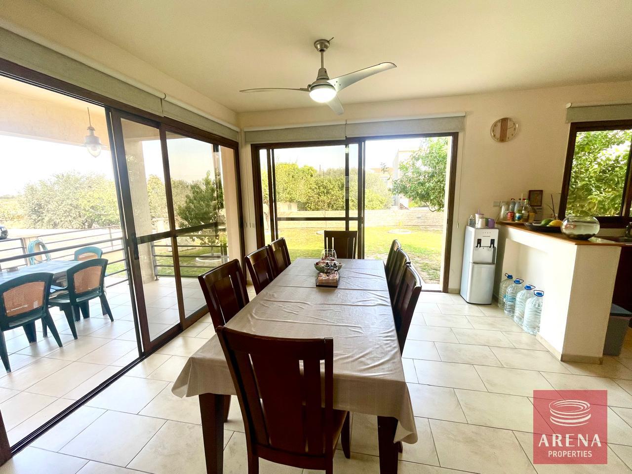 14-4-BED-VILLA-IN-KITI-8754