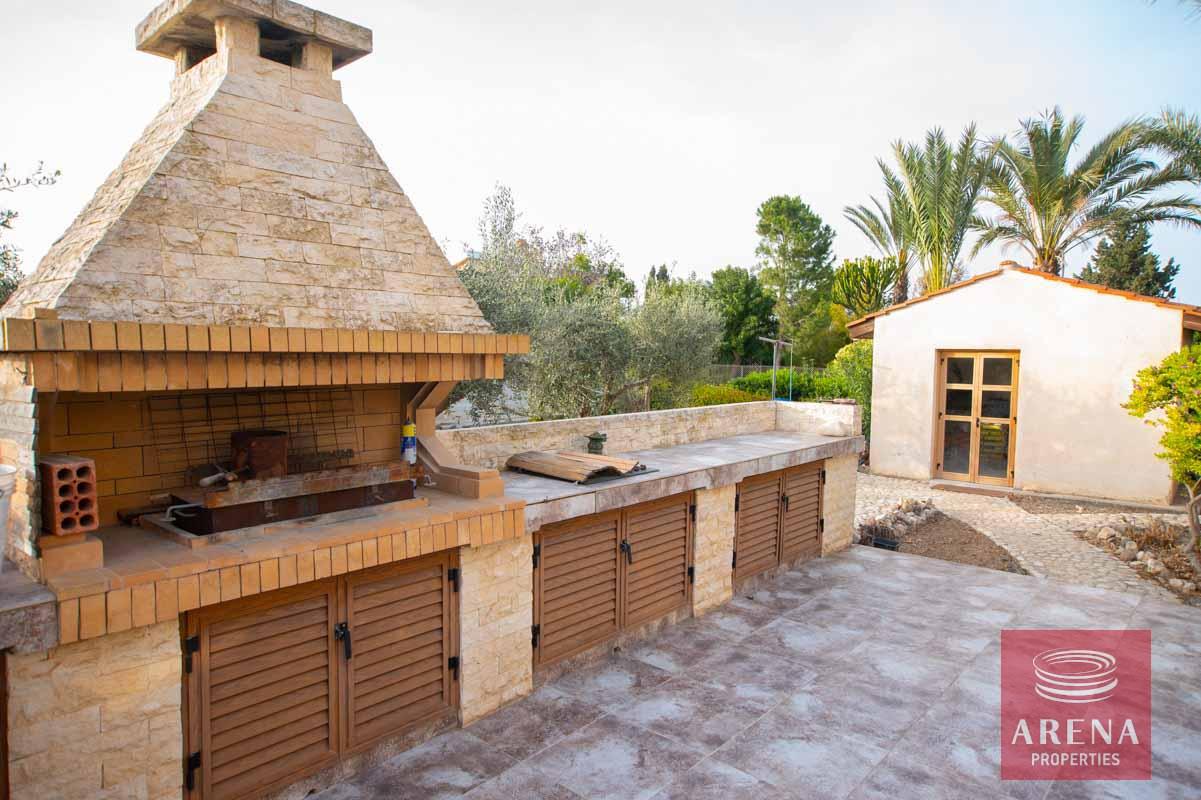 14-5-bed-villa-in-Pervolia-6045-1