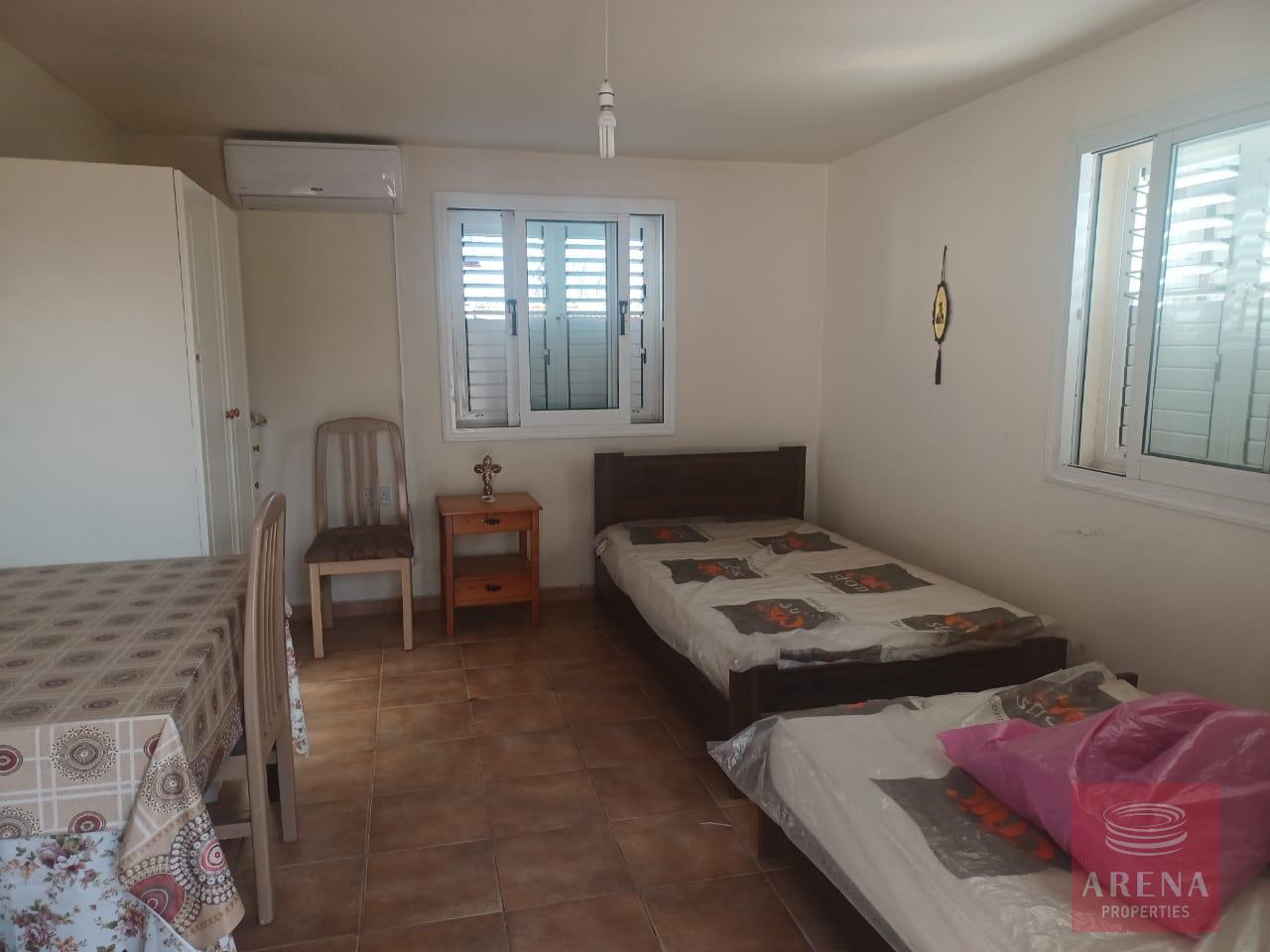 14-BUNGALOW-FOR-RENT-AVGOROU-9149-1