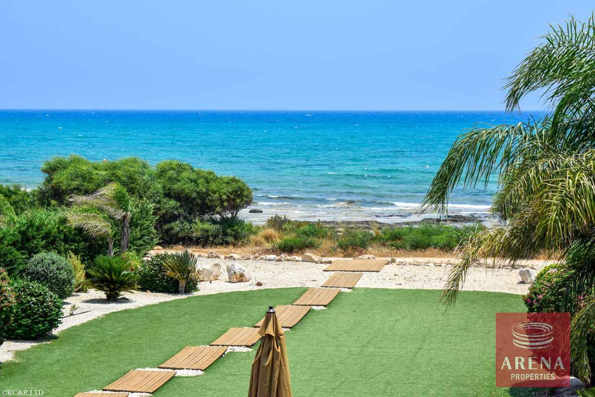 14-FRONT-LINE-VILLA-2