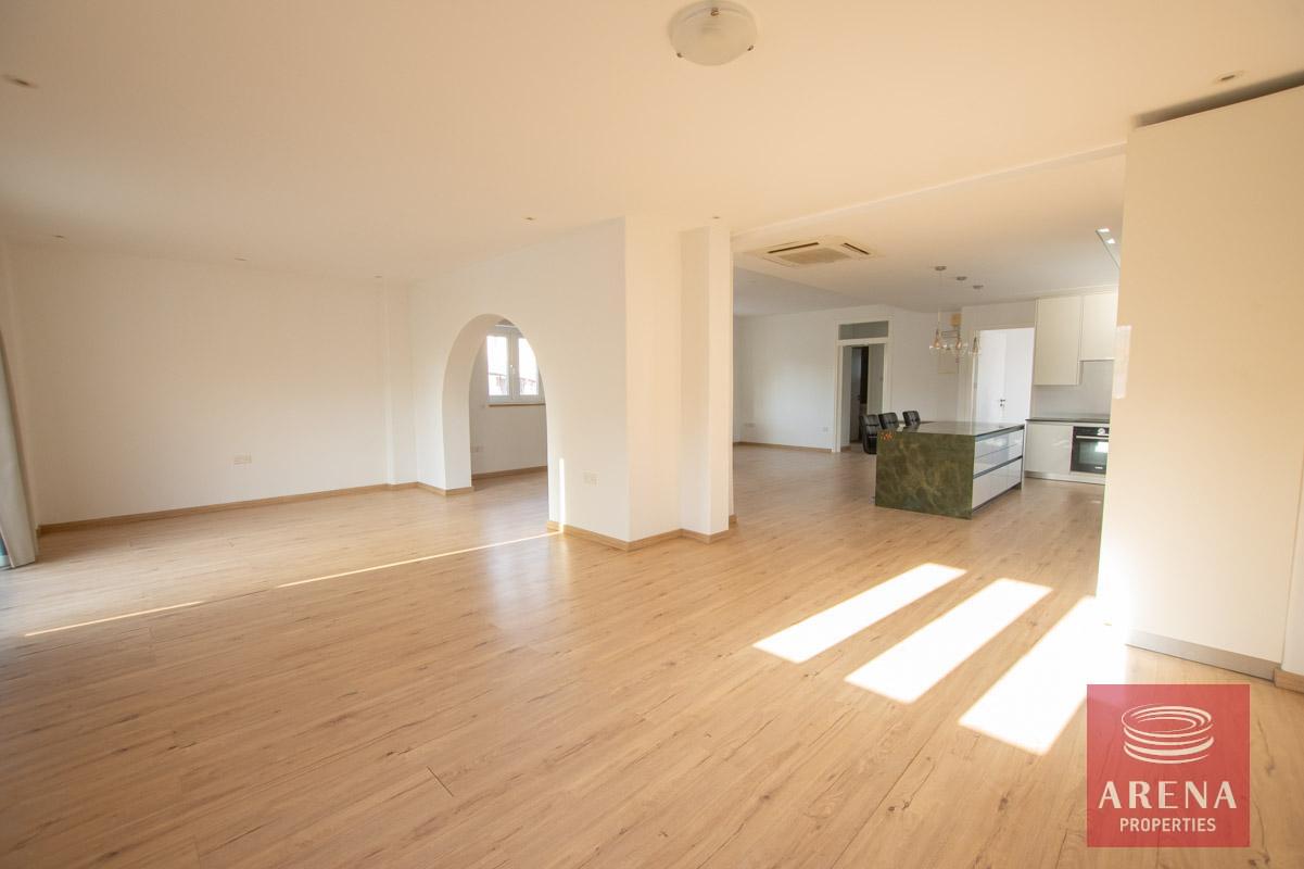 14-HOUSE-FOR-SALE-paralimni-4252-2