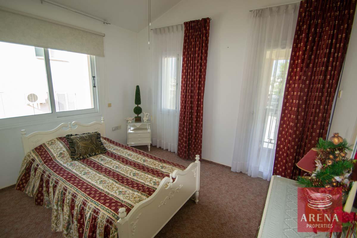 14-House-in-Paralimni-5409_0-1