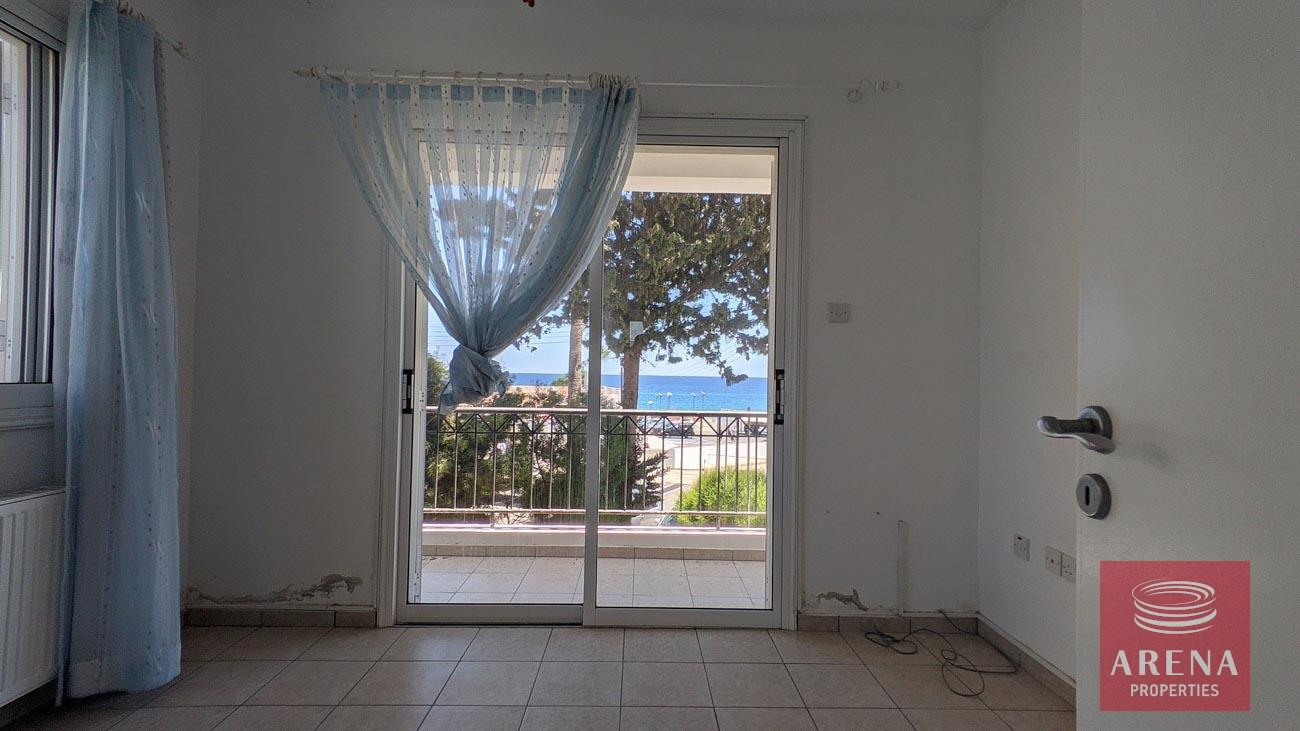 14-TOWNHOUSE-IN-PERNERA-8398