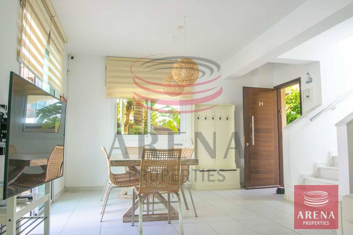 14-beautiful-villa-with-title-deeds-in-pernera-5679