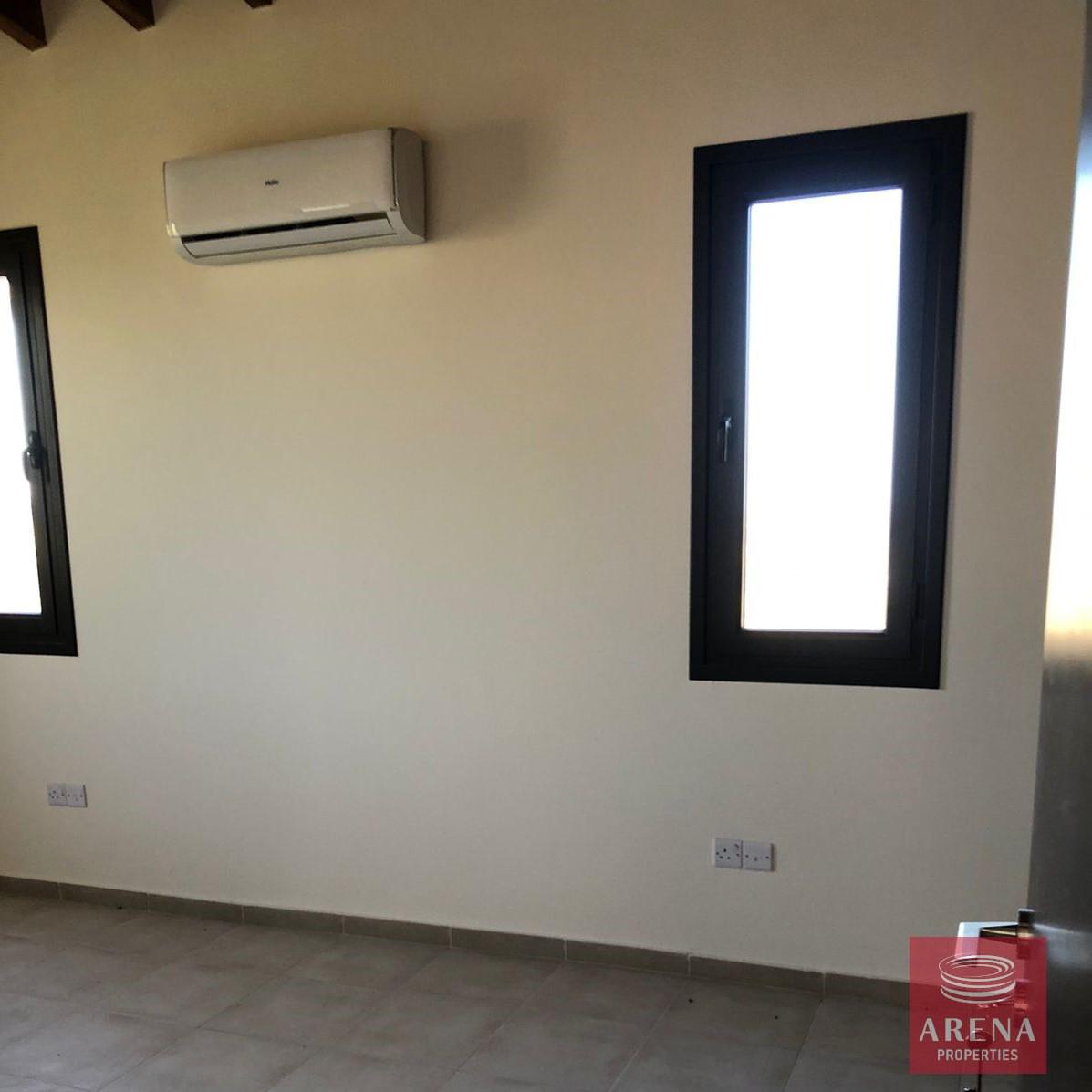 14-townhouse-in-Alaminos-6066-1