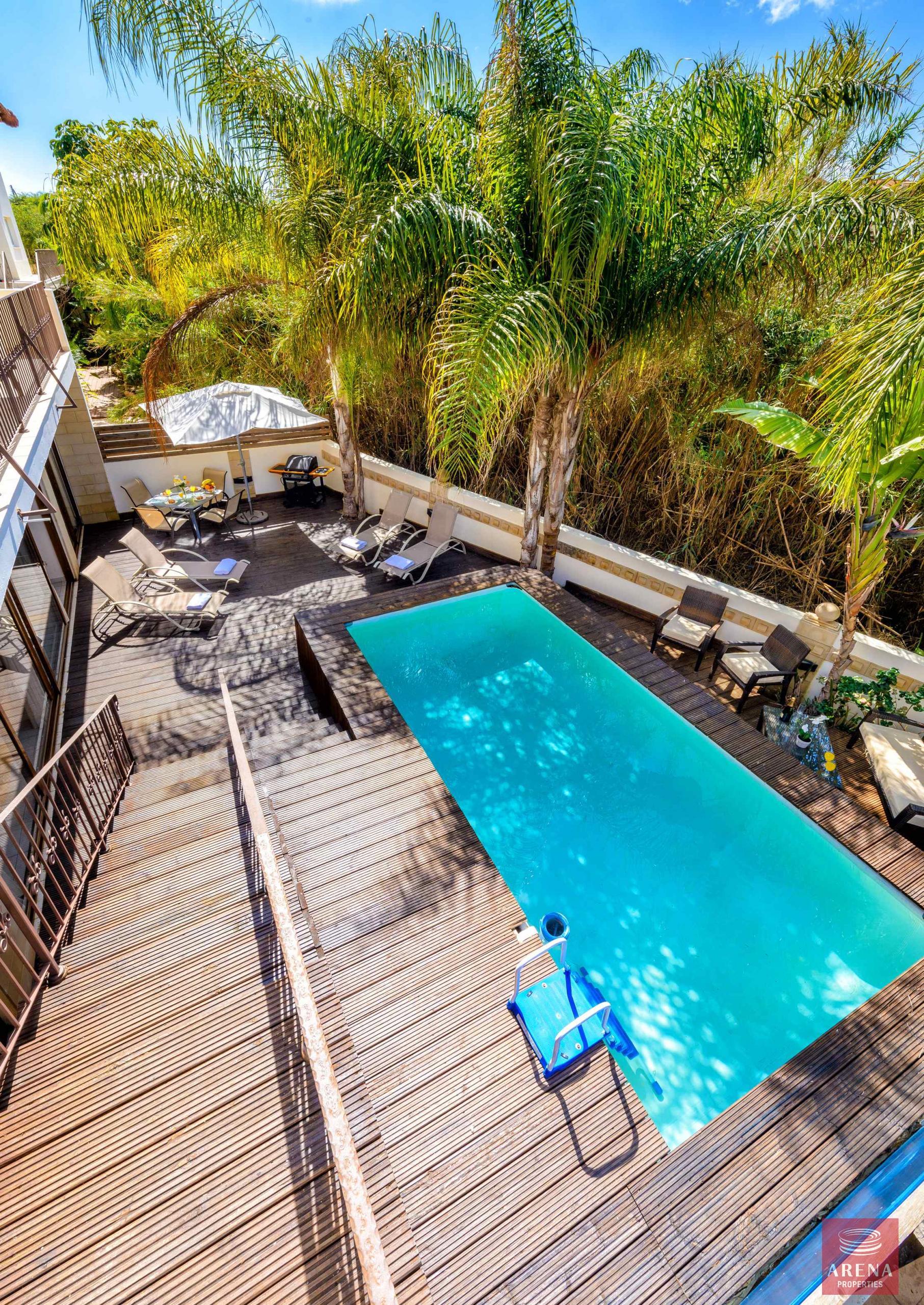 1478-D80_6910-scaled-1