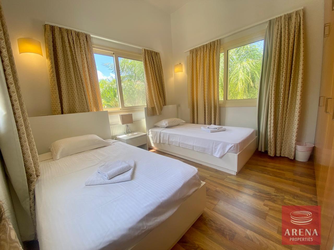 15-1-3-BED-VILLA-IN-cape-greco-8112-1