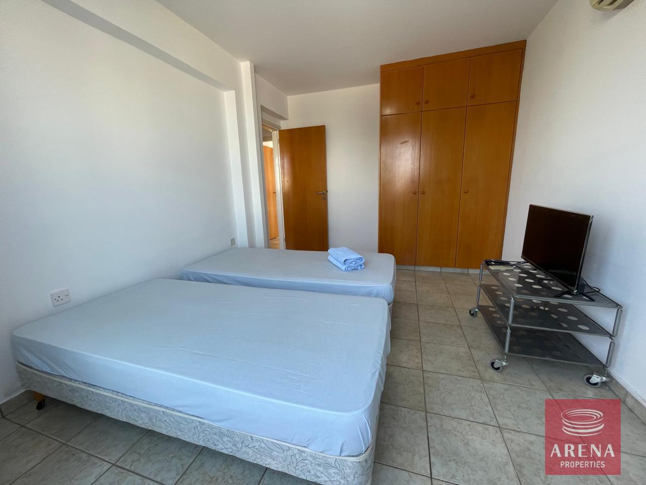 15-2-BED-APT-PARALIMNI-8509