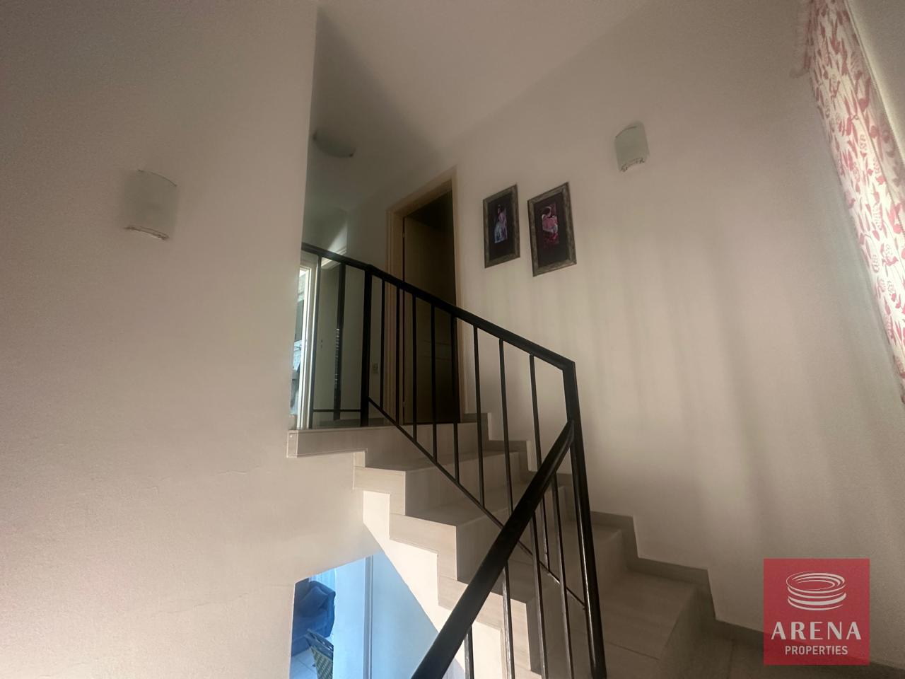 15-2-BED-HOUSE-IN-CAPE-GRECO-9107