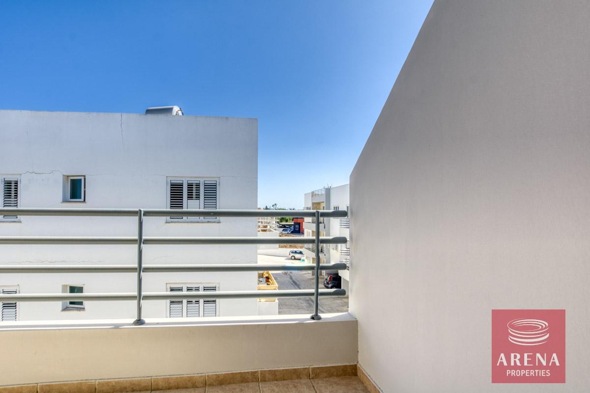 15-2-bed-apt-for-sale-in-paralimni-6446