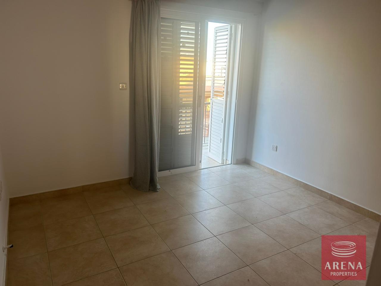 15-3-BED-HOUSE-IN-KRASA-7678