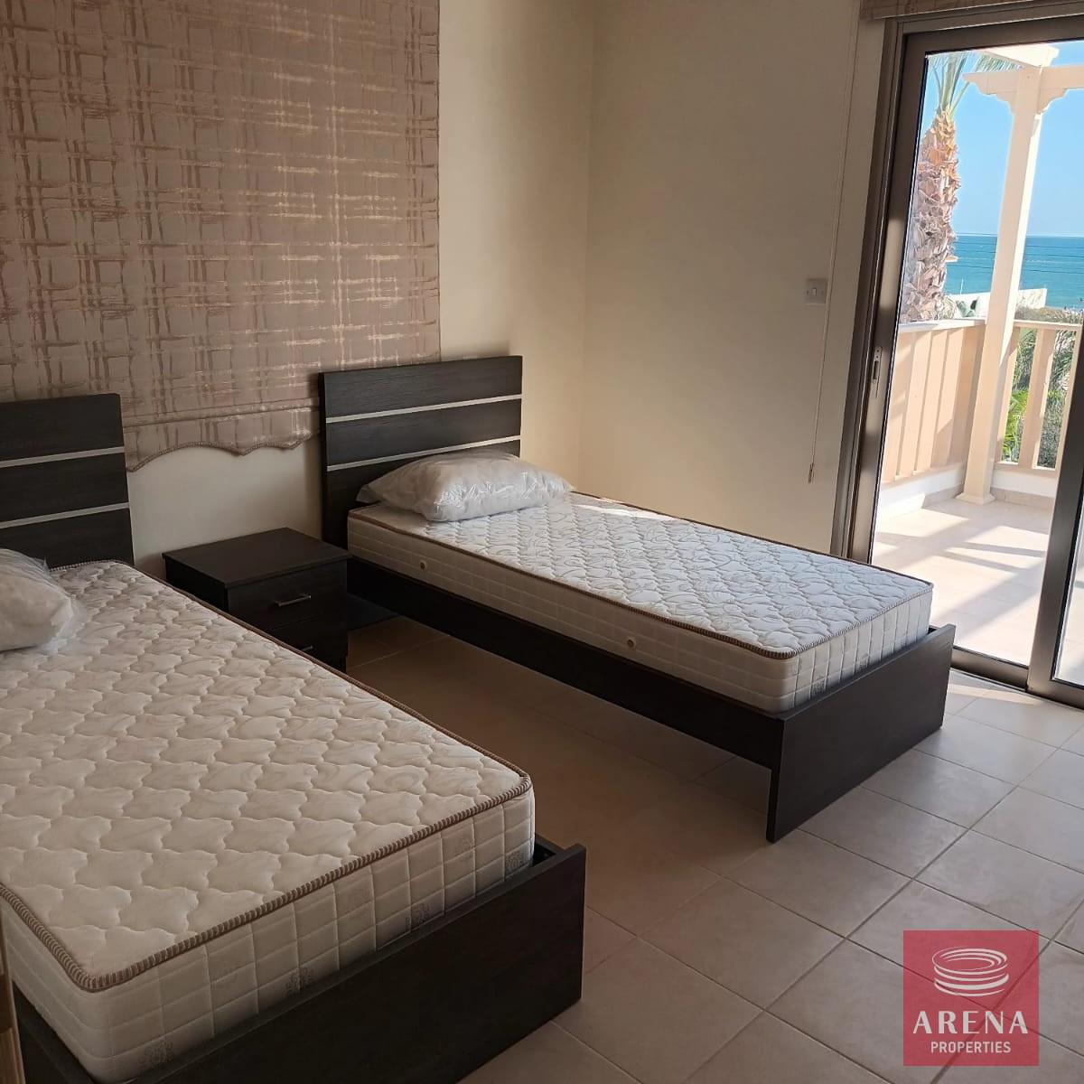 15-3-BED-VILLA-IN-PERVOLIA-8419