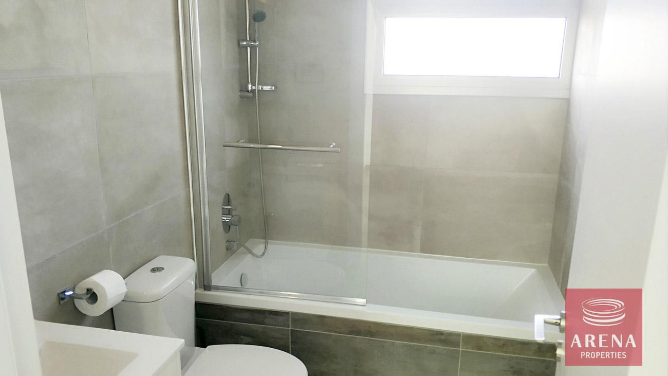 15-3-bed-luxury-villa-for-rent-5924-1