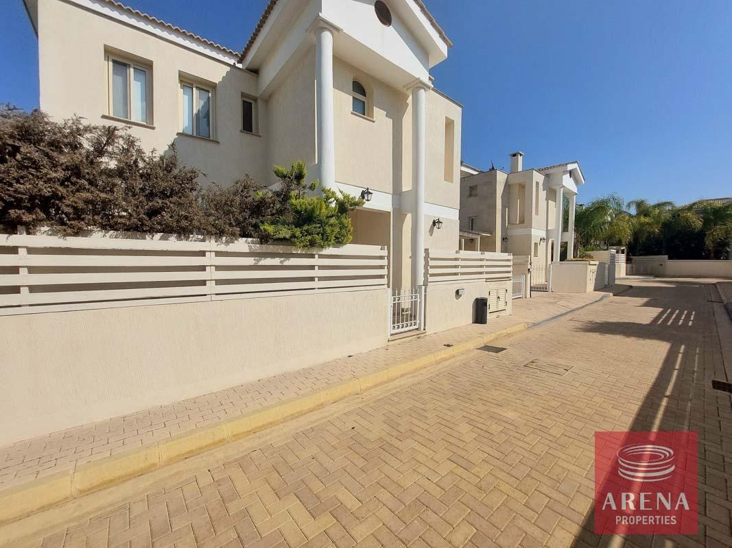 15-3-bed-villa-in-cape-greco-8104