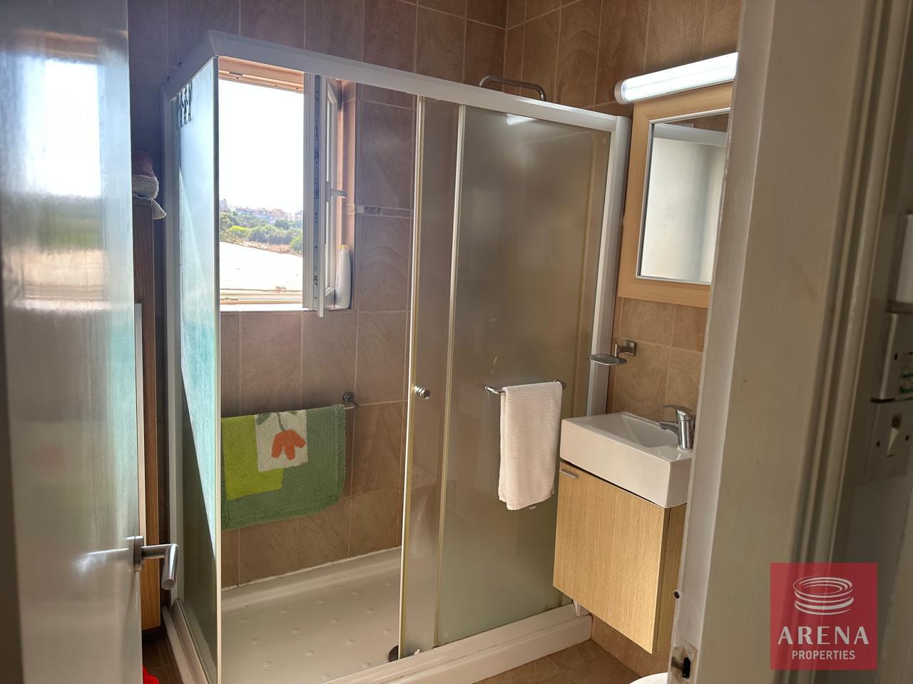 15-3-bed-villa-in-kapparis-for-rent-8432