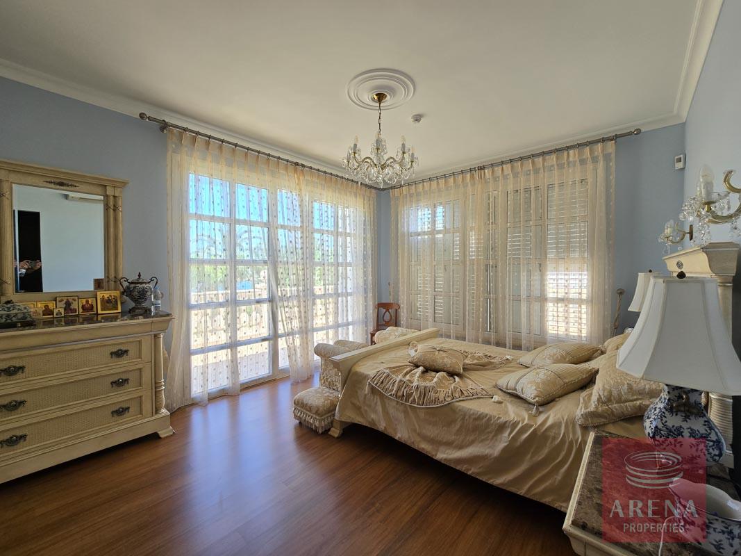 15-4-BED-VILLA-CAPE-GRECO-8275-2