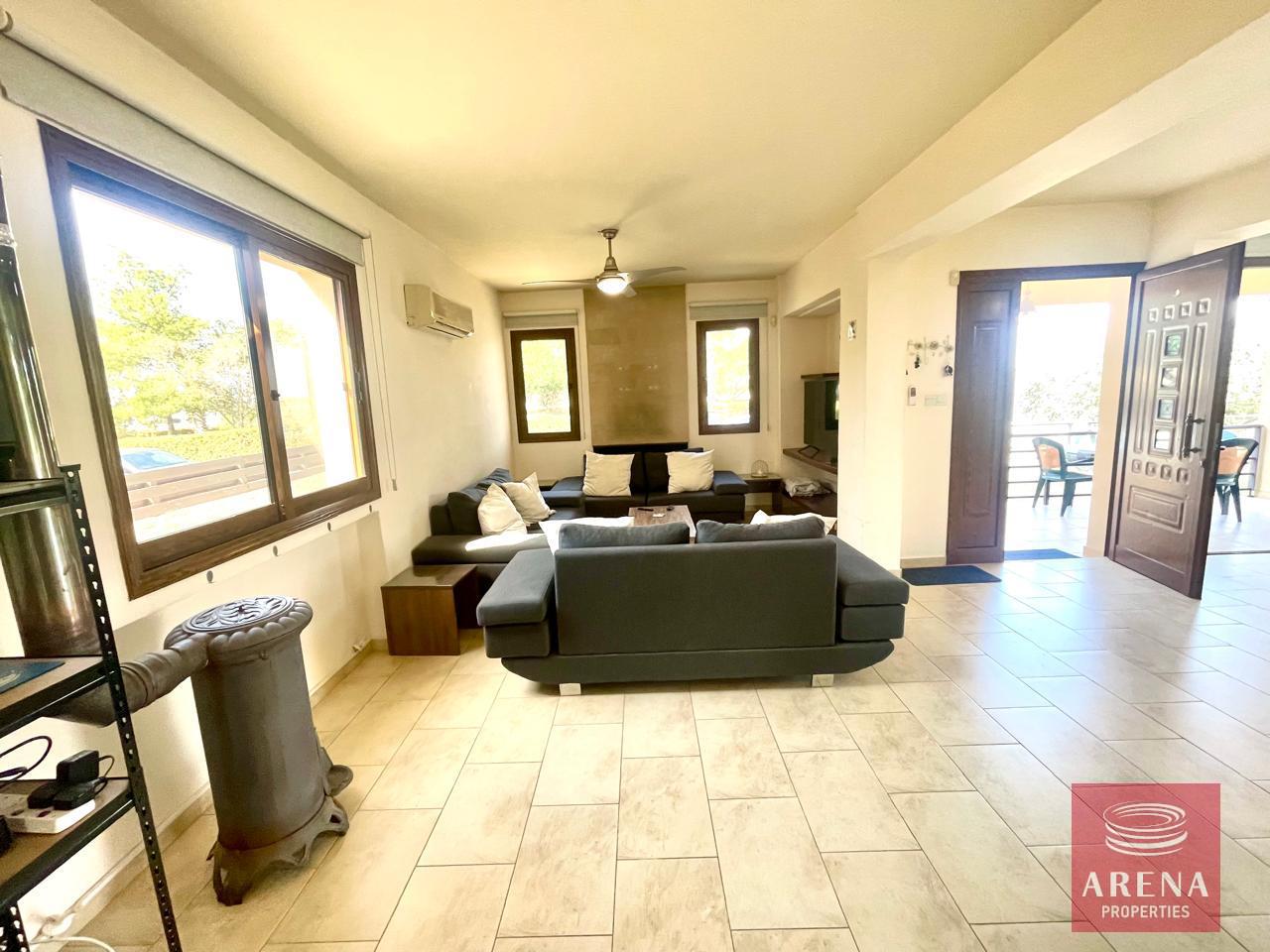 15-4-BED-VILLA-IN-KITI-8754