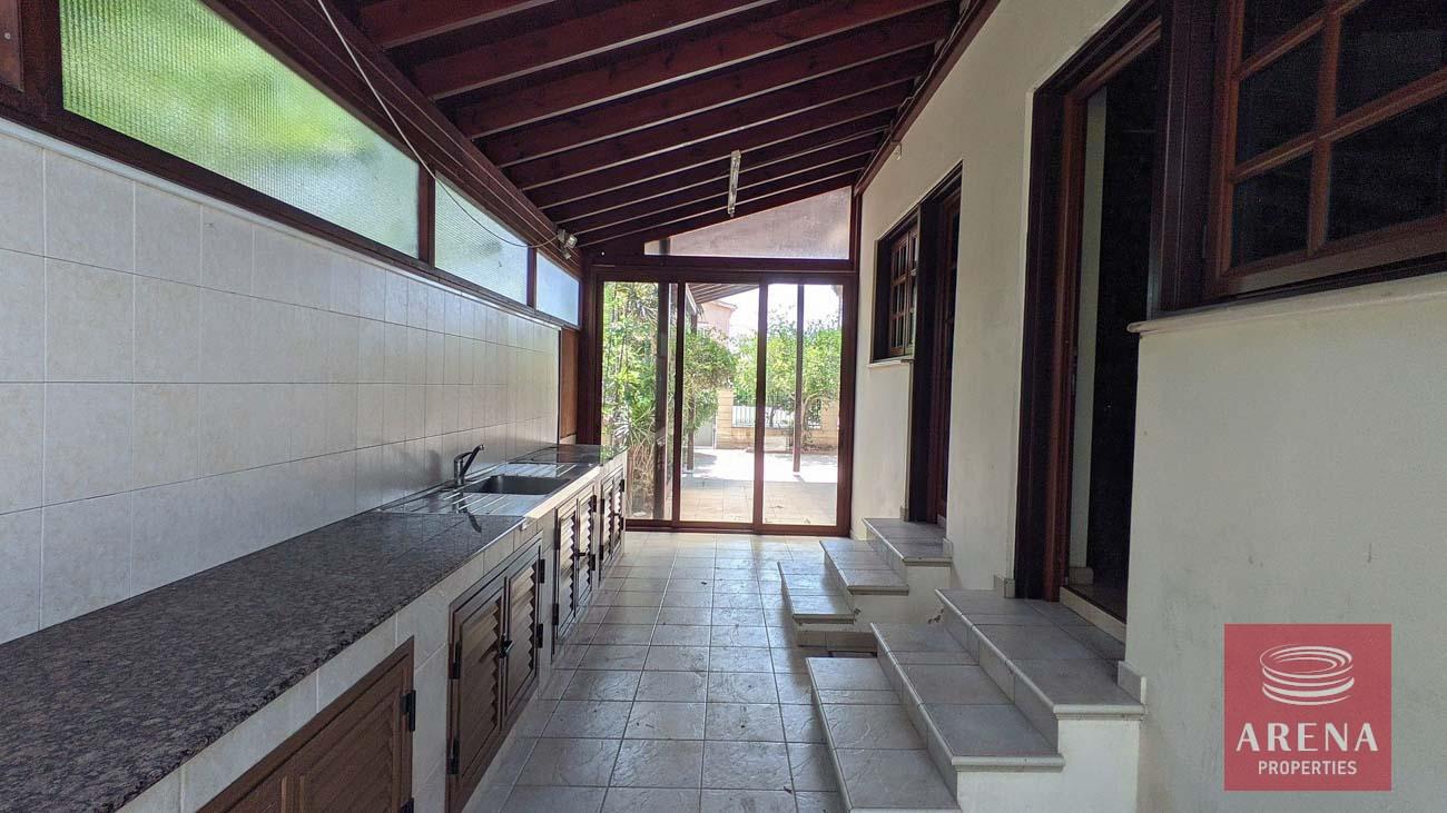 15-4-BED-VILLA-IN-OROKLINI-7481