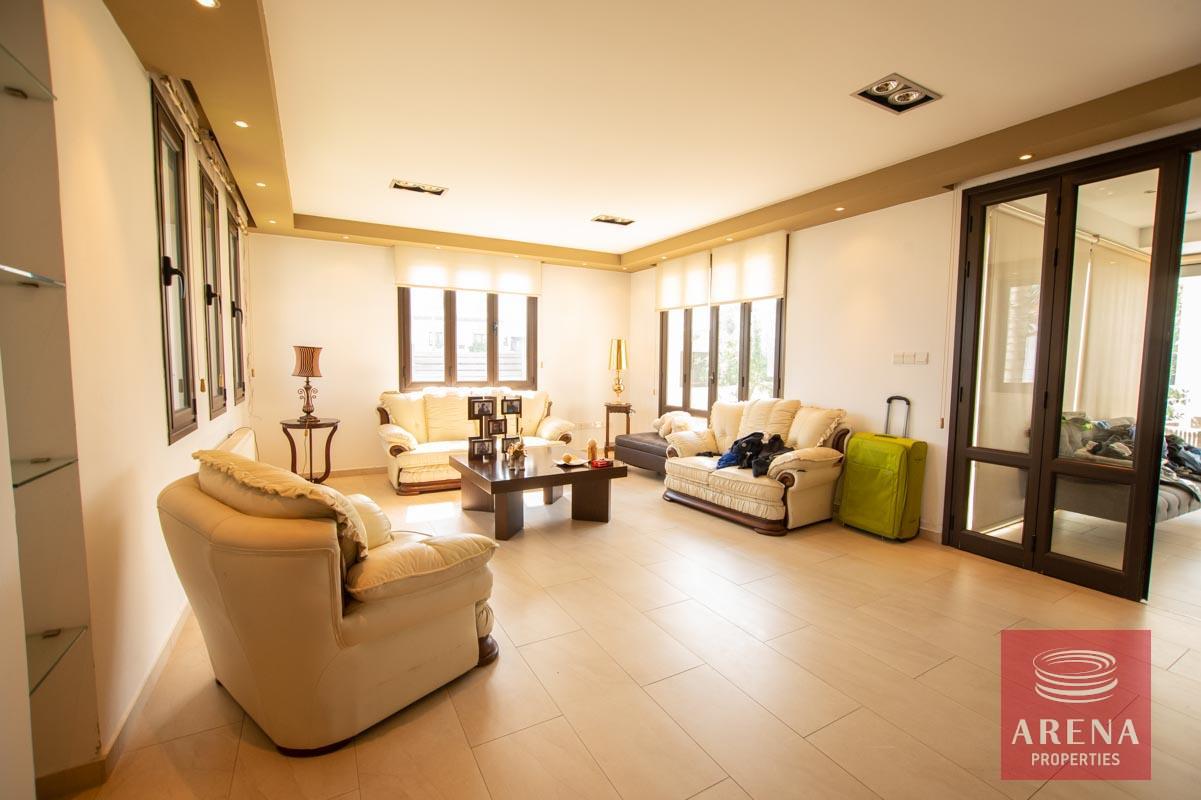 15-4-bed-house-for-sale-6041-1