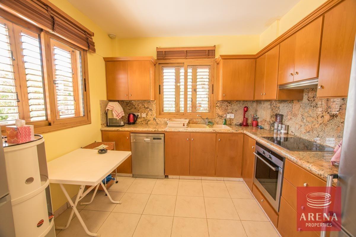 15-4-bed-villa-in-ayia-thekla
