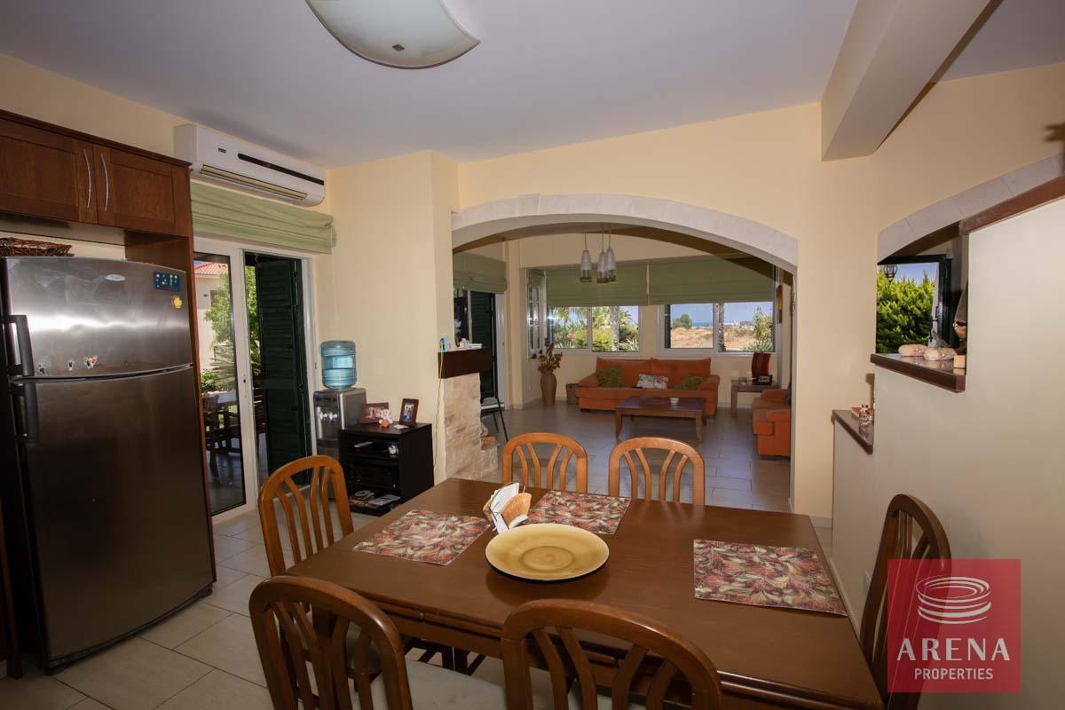 15-5-bed-villa-in-Paralimni-6482