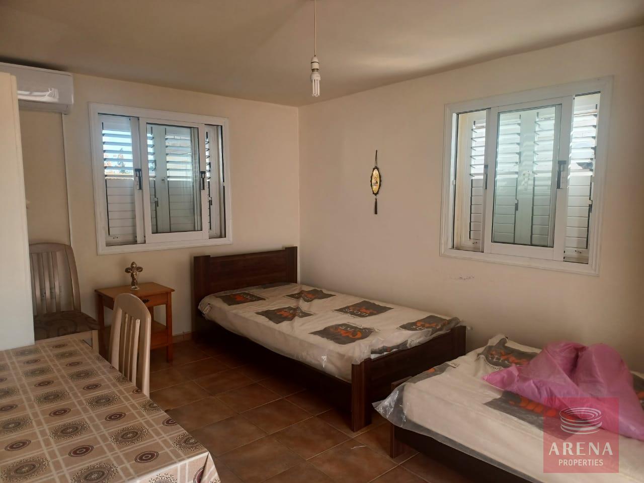 15-BUNGALOW-FOR-RENT-AVGOROU-9149-1