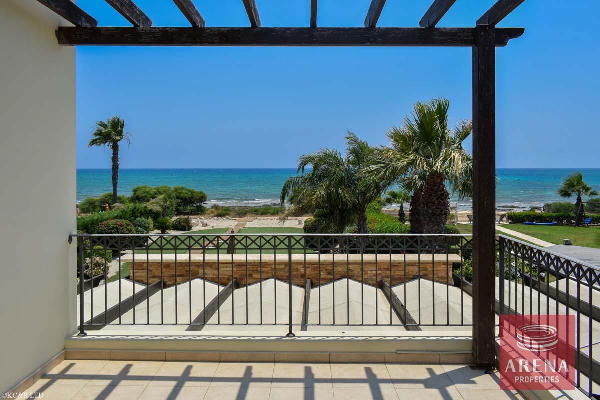 15-FRONT-LINE-VILLA-2