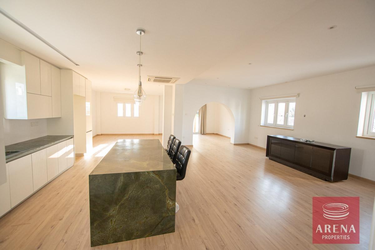 15-HOUSE-FOR-SALE-paralimni-4252-2