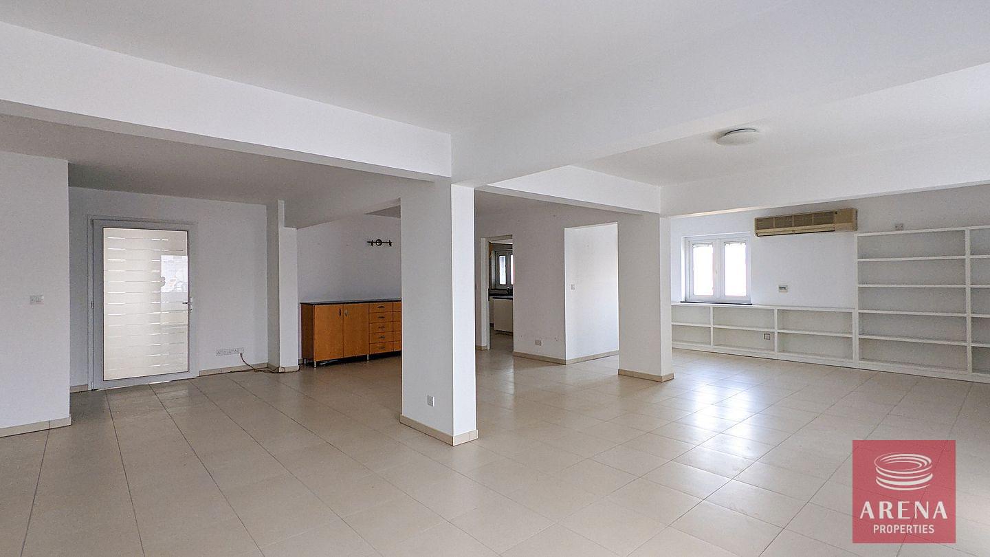 15-RESIDENTIAL-BUILDING-FOR-SALE-6667