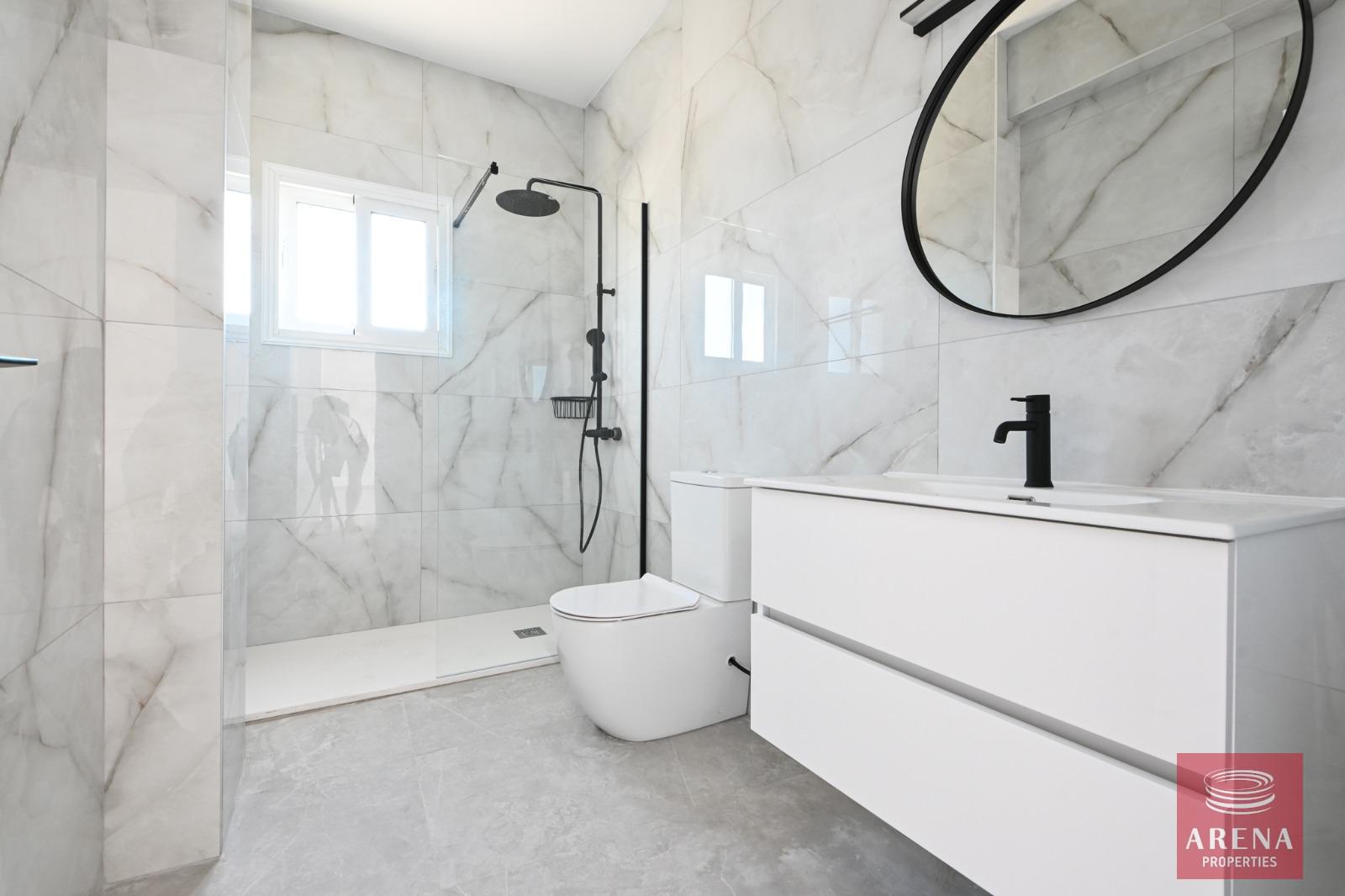 15-TOP-FLOOR-APT-LIVADIA-7983-1