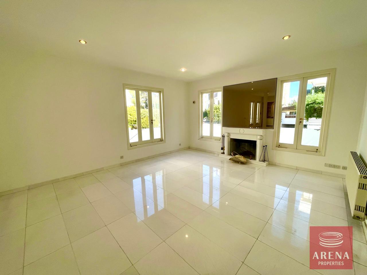 15-VILLA-IN-STROVOLOS-8730