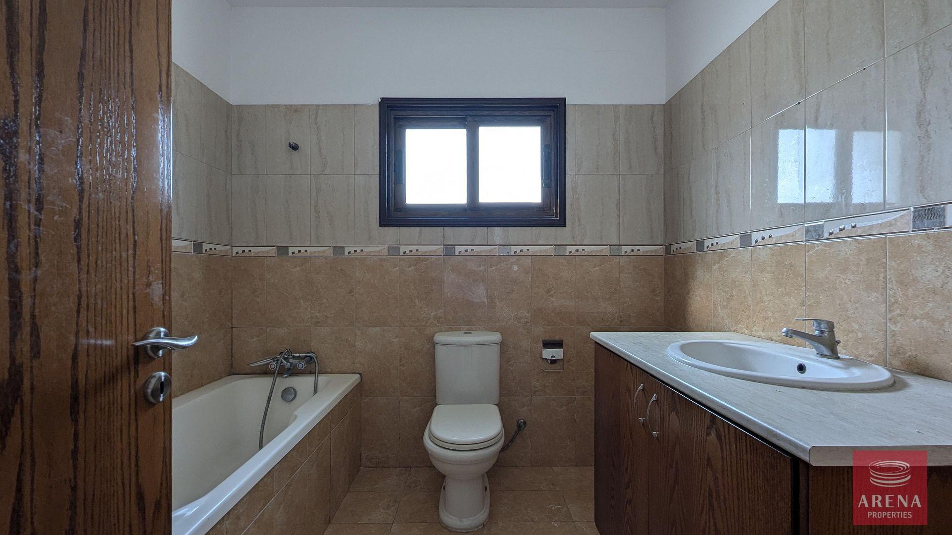 15-building-in-kiti-8884