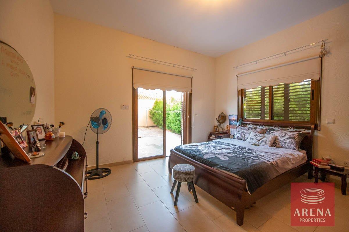 15-bungalow-in-sotira-2