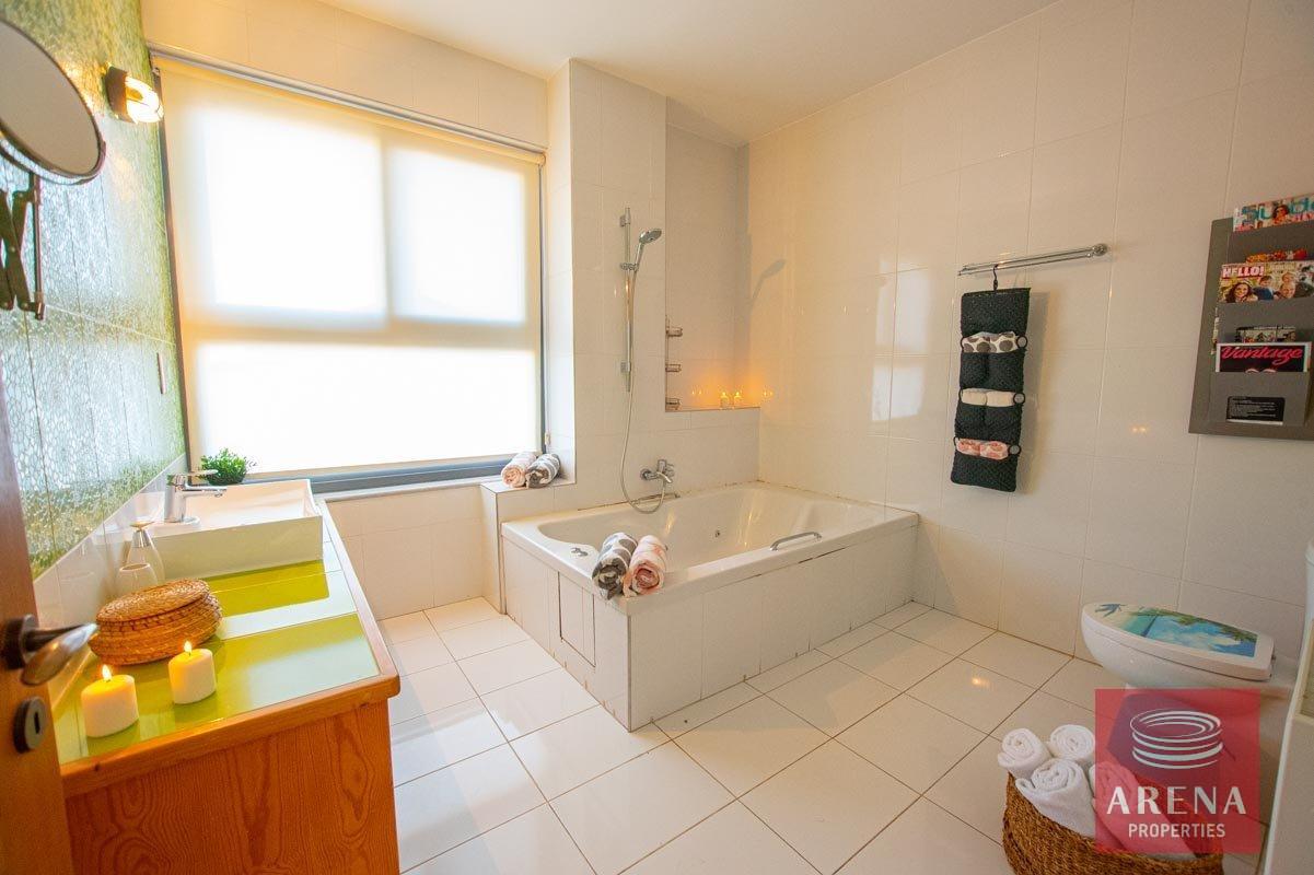 15-villa-in-cape-greco-2908_0