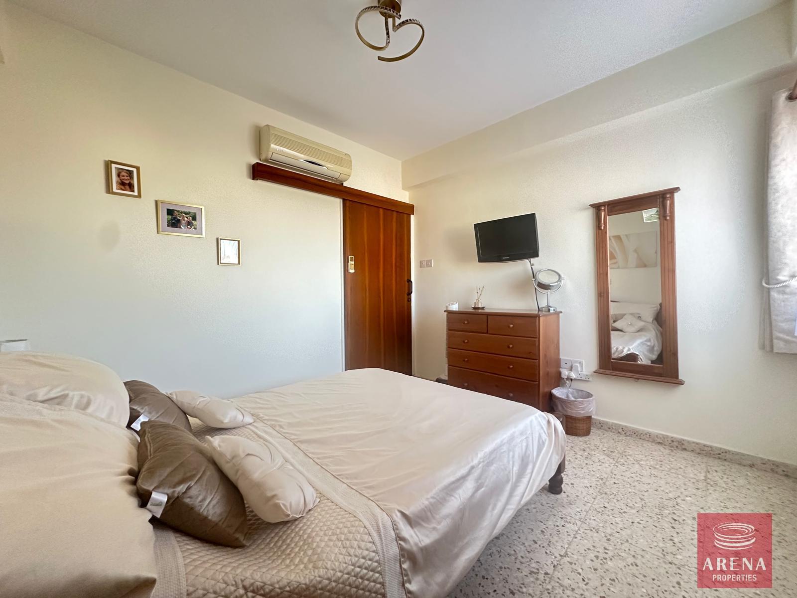 16-2-BED-APT-IN-PARALIMNI-8674