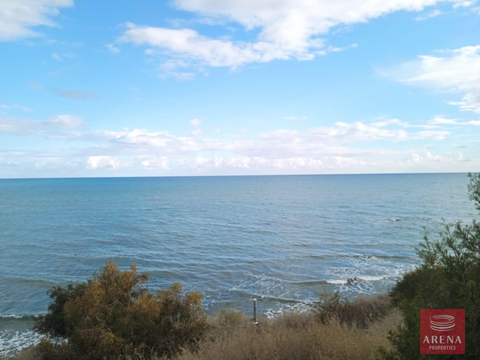 16-3-BED-GF-APT-8832