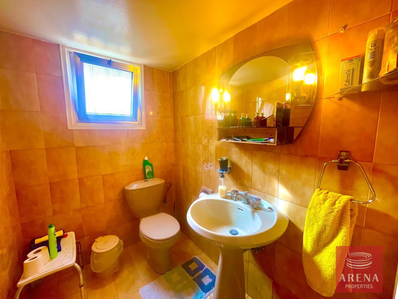 16-3-BED-TH-IN-SOTIROS-8141