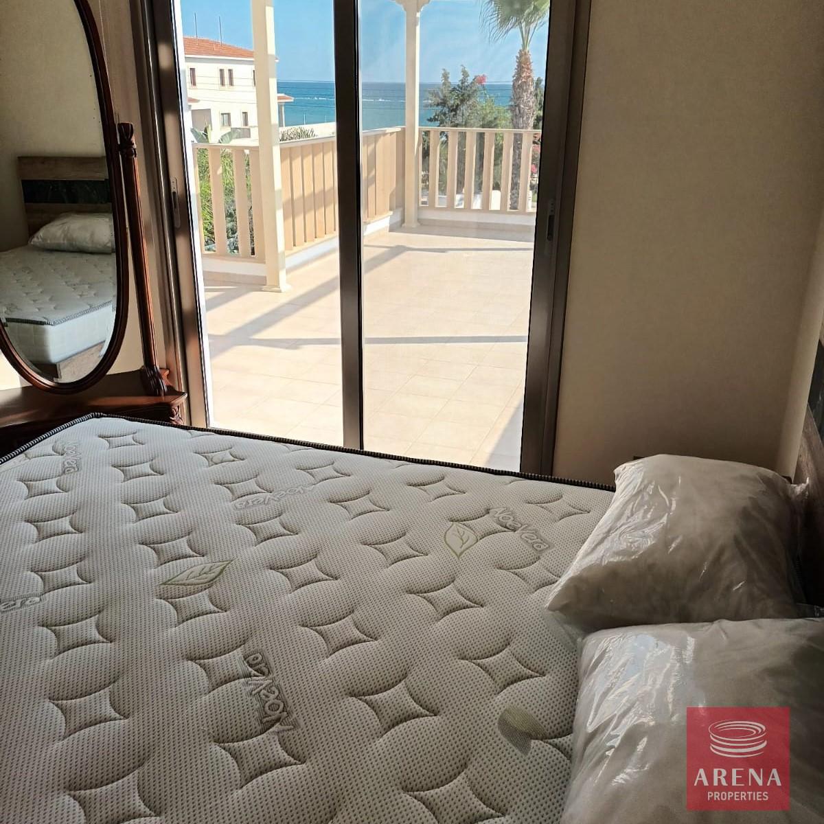 16-3-BED-VILLA-IN-PERVOLIA-8419