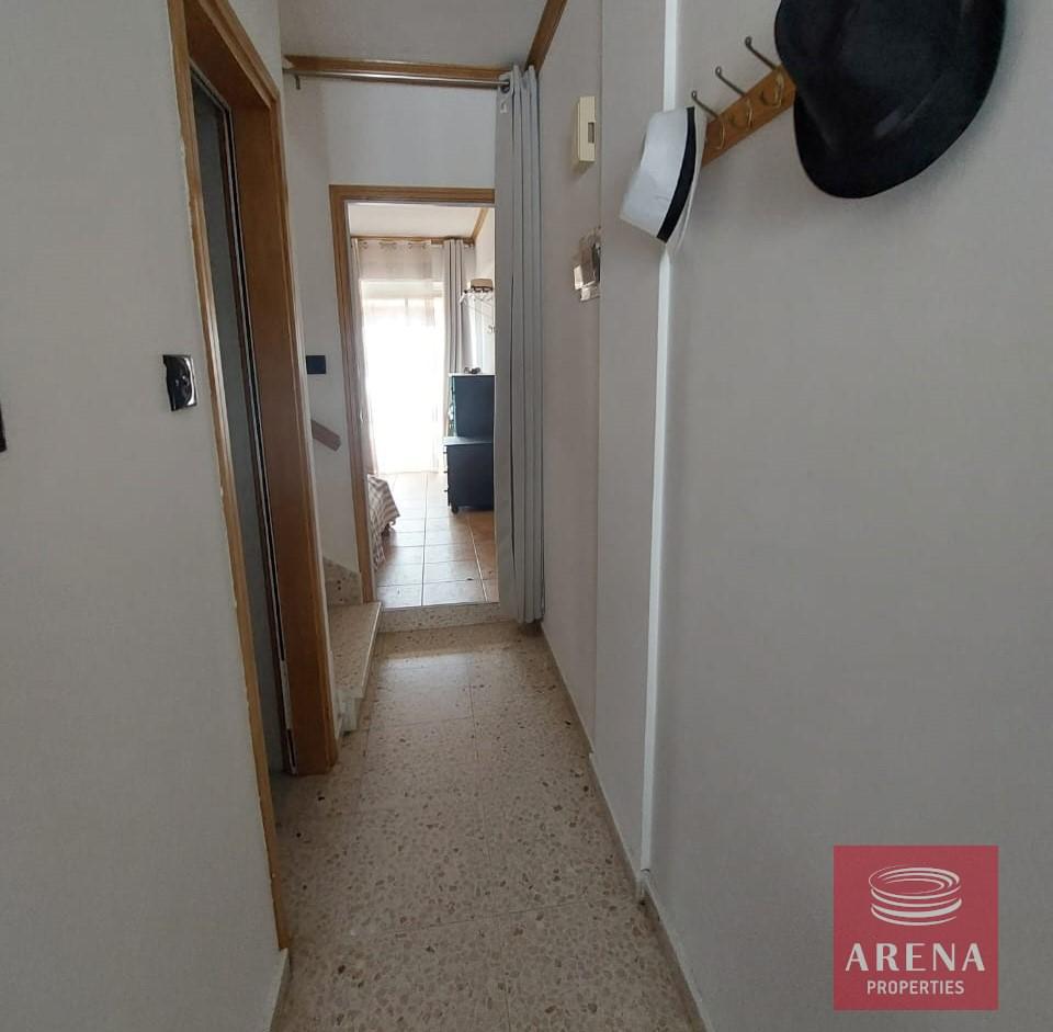 16-3-bed-th-livadia-8173