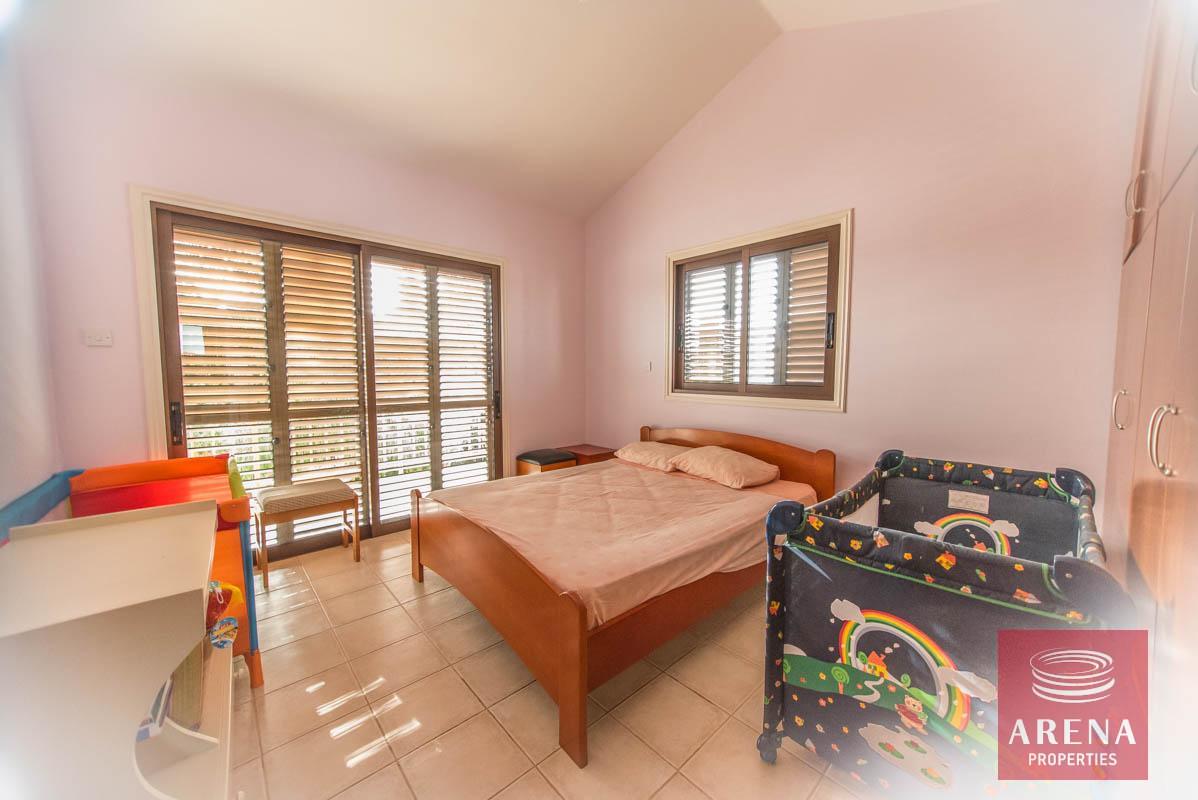 16-3-bed-villa-for-sale-in-ayia-triada-bedroom