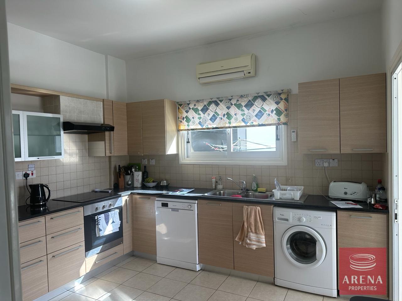 16-4-BED-VILLA-PARALIMNI-7979-1