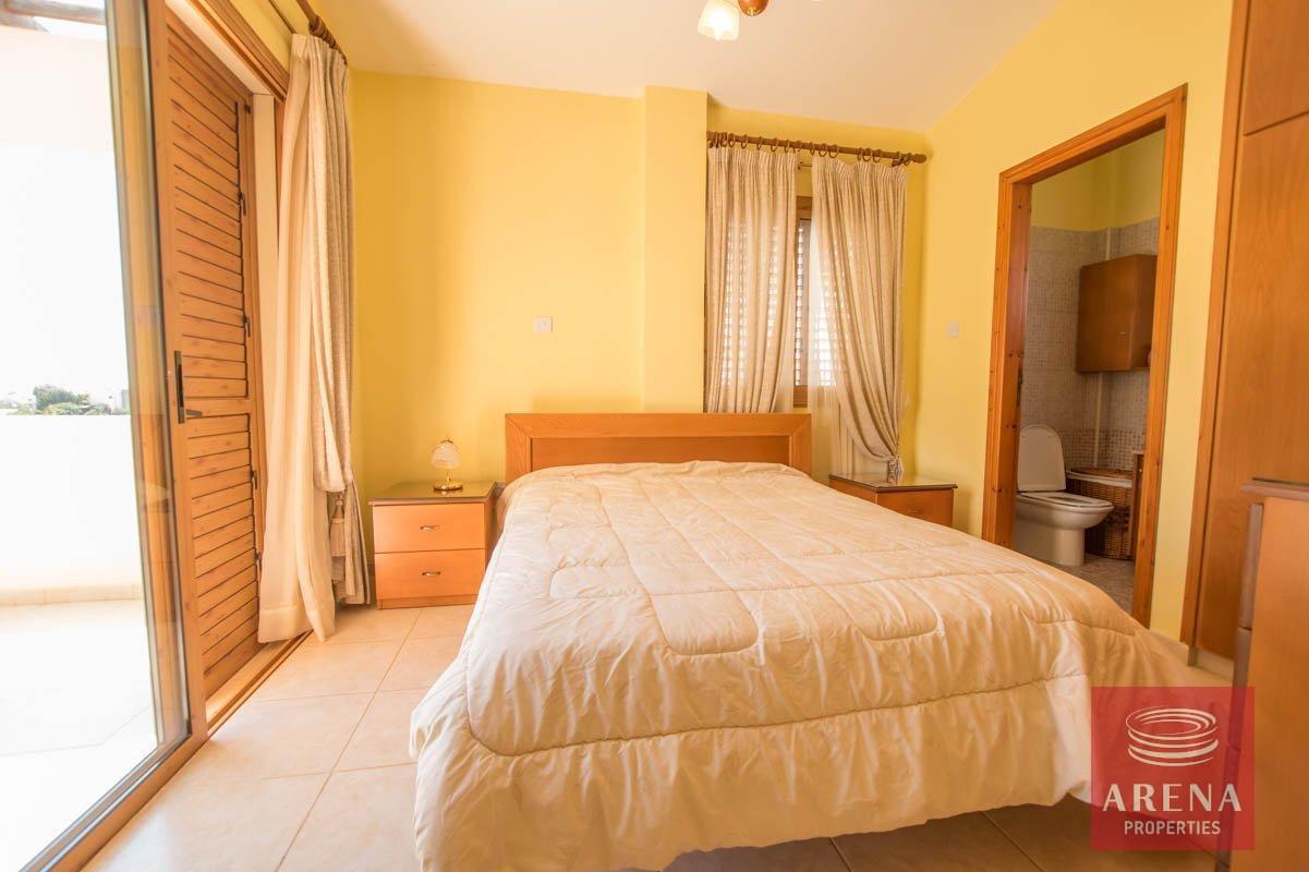 16-4-bed-villa-in-ayia-thekla