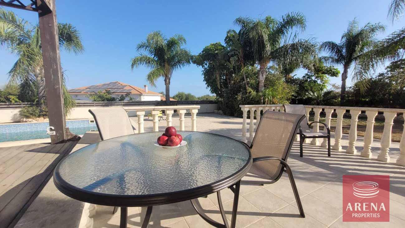 16-5-Bed-villa-in-Paralimni-5841-1