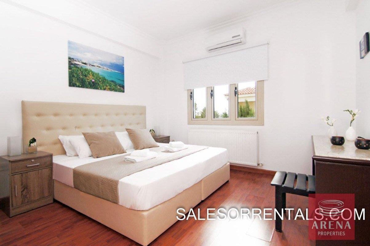 16-6-BED-villa-in-paralimni-5449